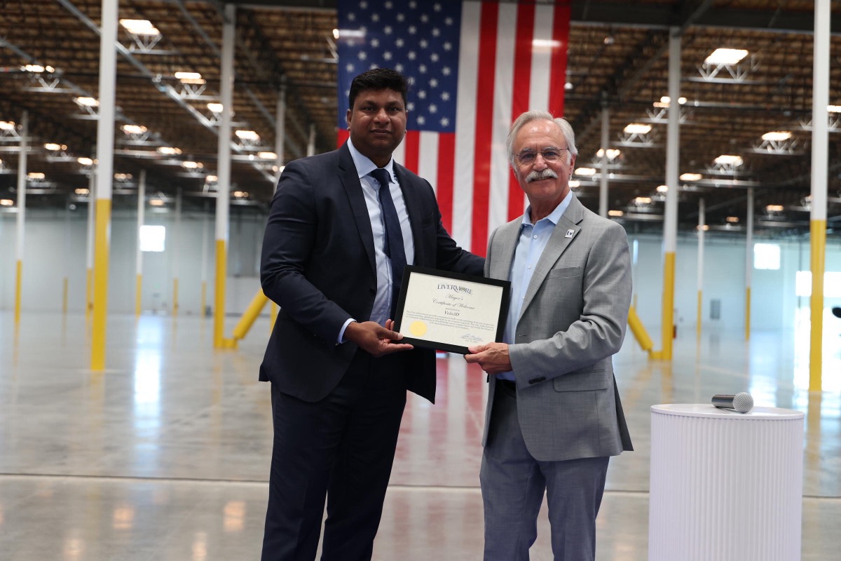 Velo3D CEO Arun Jeldi and Livermore Mayor John Marchand at the Forge 1 opening